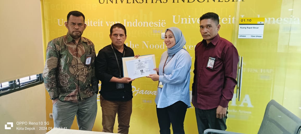 Anggota Bawaslu Kota Tual Saat Melakukan Pengawasan Verifikasi Faktual Berkas Bakal Calon Walikota dan Wakil Walikota Tual di Jakarta.