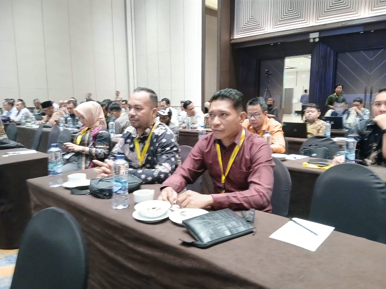 Anggota Bawaslu Kota Tual Ikuti Rakornas Bidang Data dan Informasi di Makassar