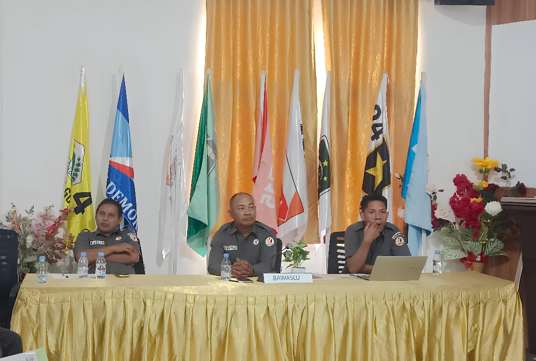 Ketua Bawaslu Kota Tual Hadiri FGD Kajian Teknis Penataan Daerah Pemilihan yang Diselenggarakan KPU Kota Tual