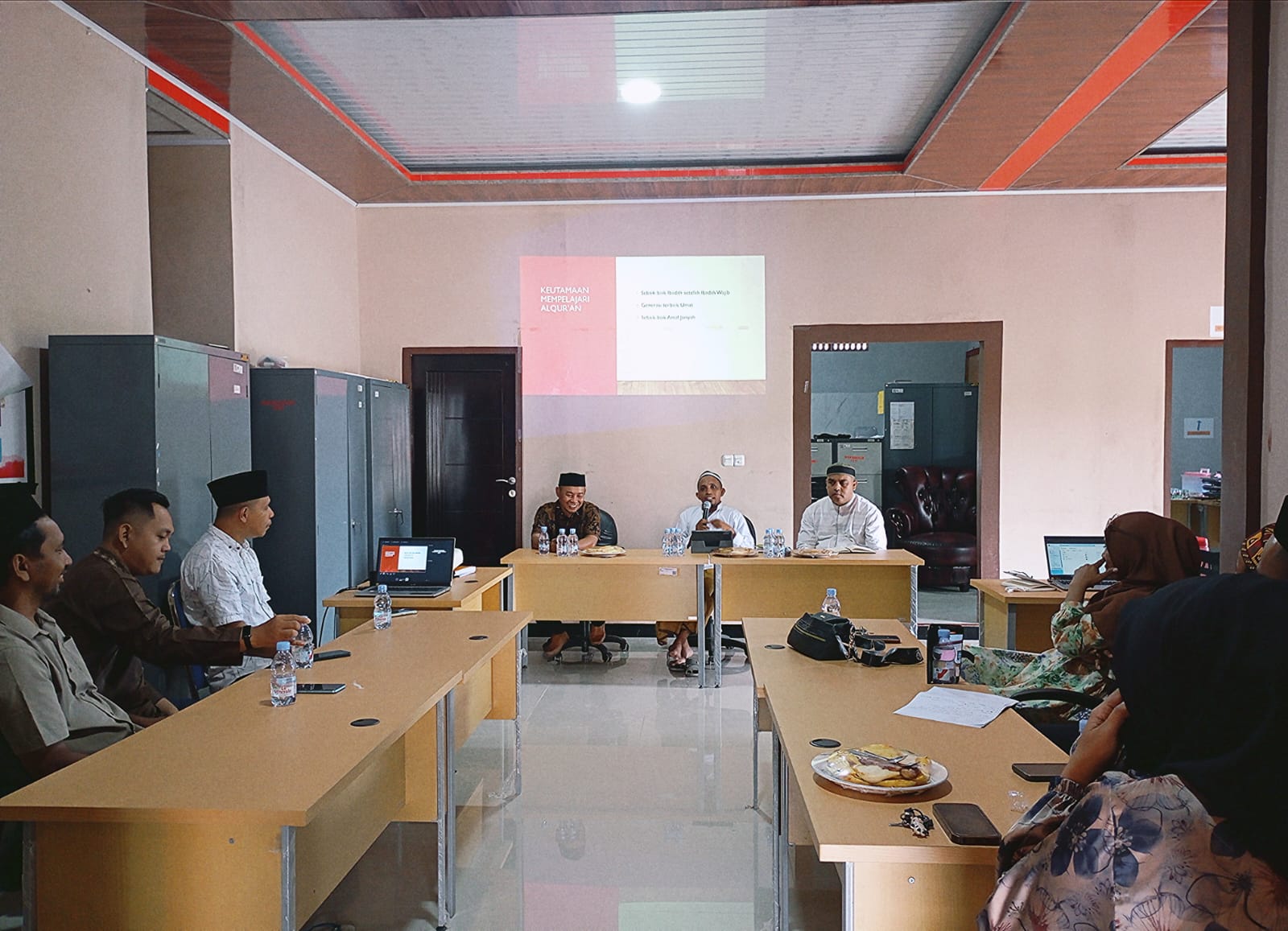 Perkuat Spiritualitas Kerja, Bawaslu Kota Tual Gelar Pengajian Bertema Kedekatan dengan Al-Qur’an