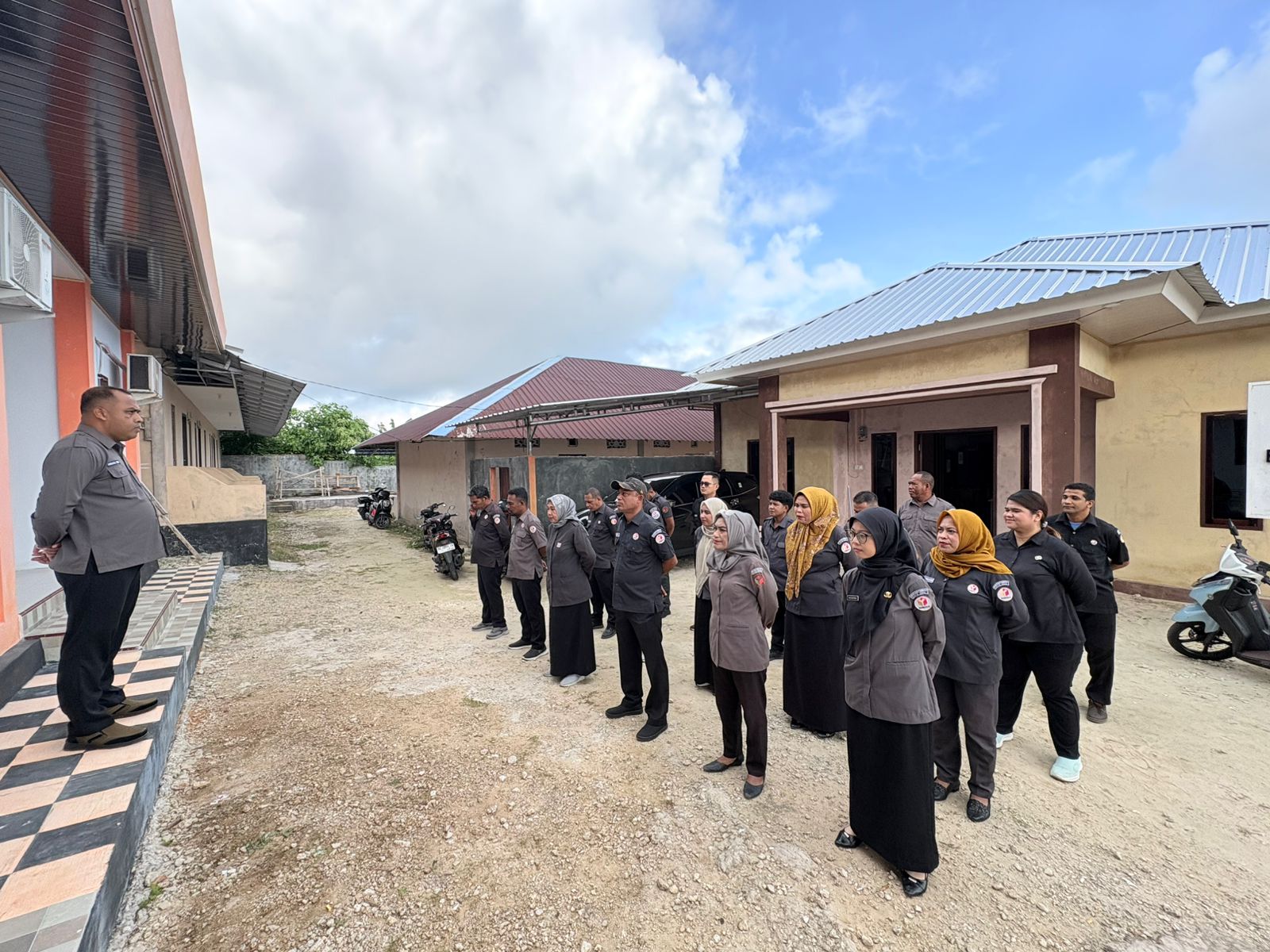 Pimpin Apel Pagi, Koorsek Bawaslu Tual Instruksikan Pematangan Pengawasan PDPB dan Konsolidasi Demokrasi