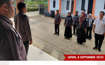 Apel rutin pagi pada Senin (08/09/2025) bertempat di halaman kantor Bawaslu Kota Tual.
