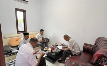 Perkuat Soliditas dan Evaluasi Kinerja, Bawaslu Kota Tual Gelar Rapat Pleno Mingguan