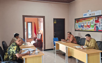 Perkuat Koordinasi Internal, Bawaslu Kota Tual Gelar Rapat Pleno Mingguan