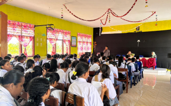 Hadir Lebih Dekat dengan Generasi Muda, Bawaslu Kota Tual Edukasi Pemilih Pemula di SMAN 7